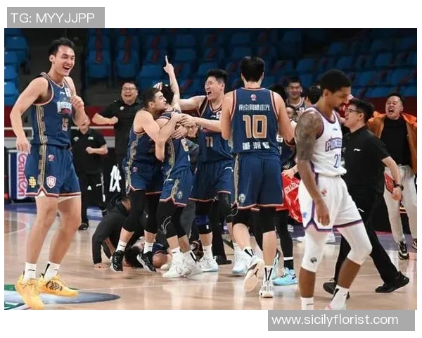 CBA同曦对阵福建精彩视频回放与赛后分析分享